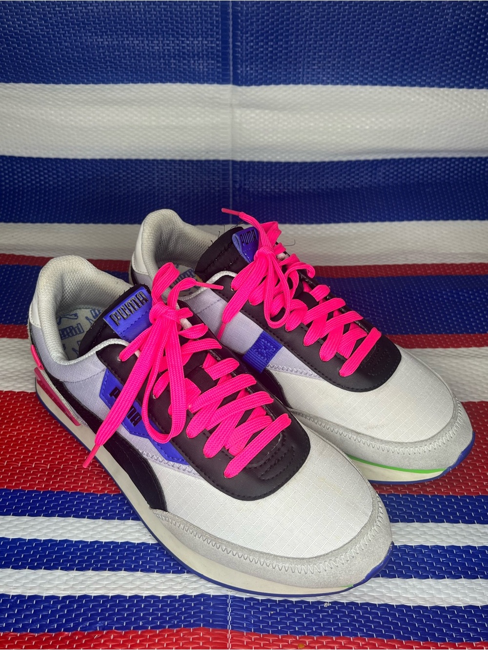 Puma Future Rider Play On Two Tone Retro 90’s Style Fashion Sneakers Size 7.5 - Picture 15 of 16